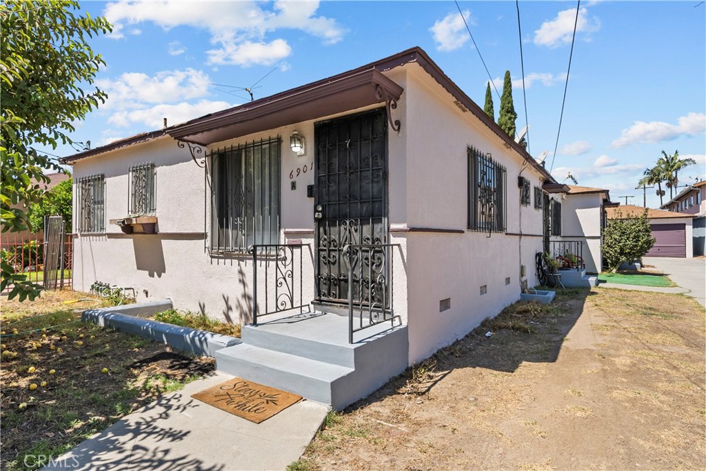 6901 San Luis Ave Property Photo 2