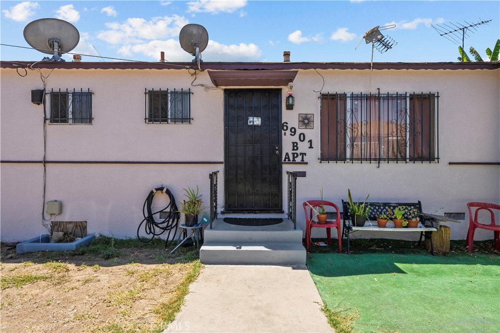 6901 San Luis Ave Property Photo 4