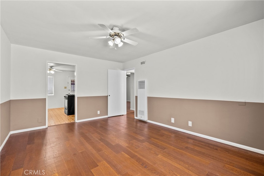 6901 San Luis Ave Property Photo 6