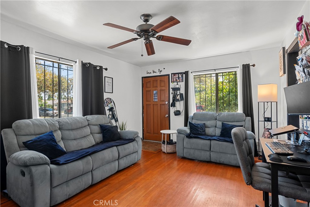 6901 San Luis Ave Property Photo 13