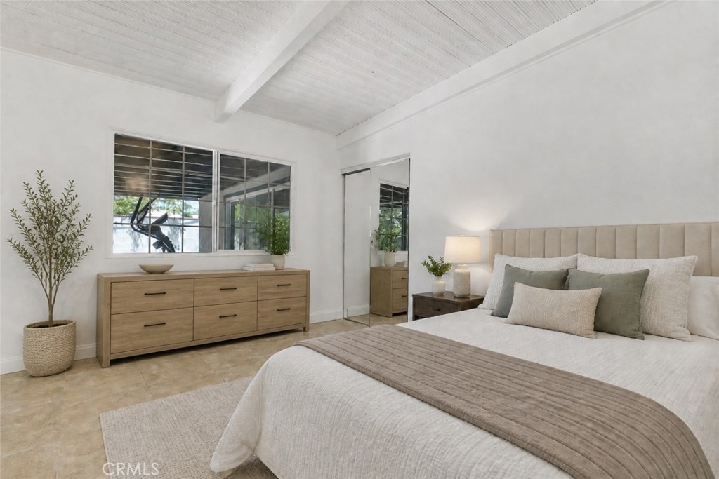 18027 Hatton Street Property Photo 28