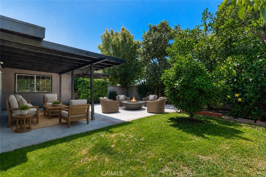 18027 Hatton Street Property Photo 39