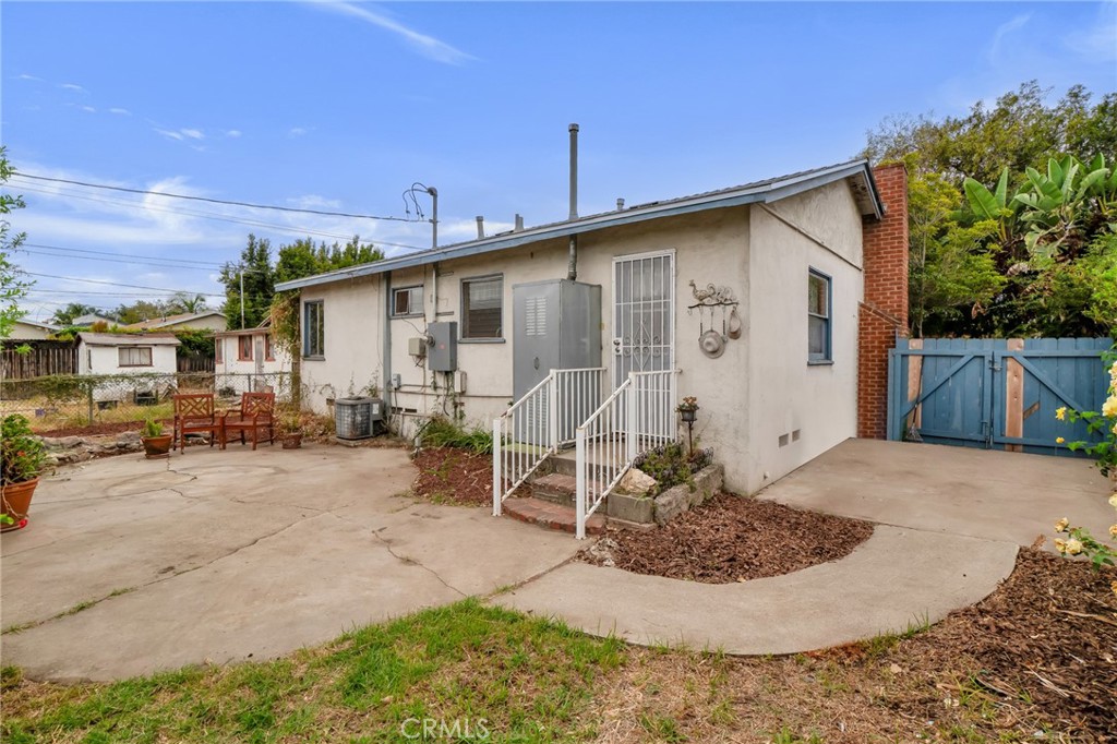 4736 Berryman Avenue Property Photo 10