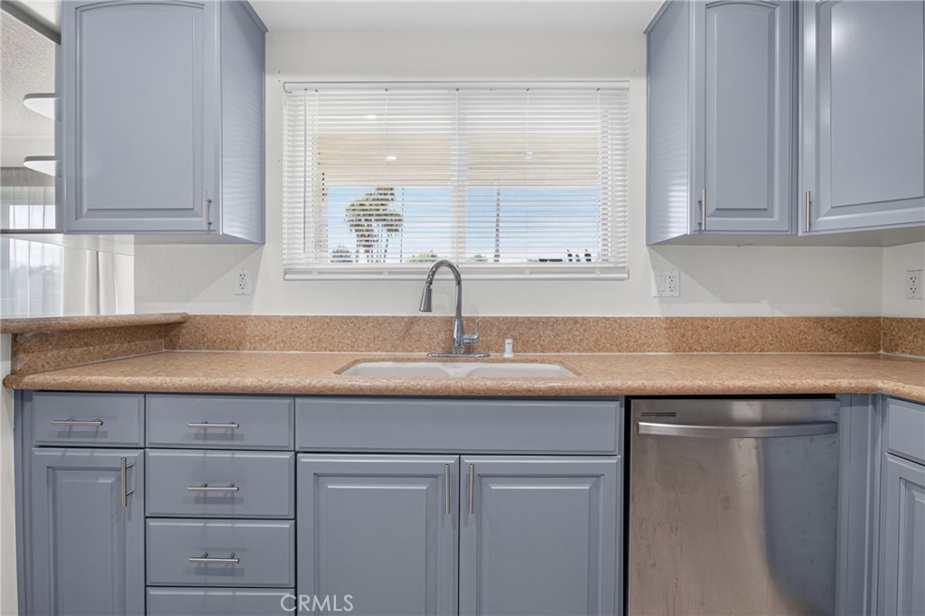 12446 Herrick Property Photo 3