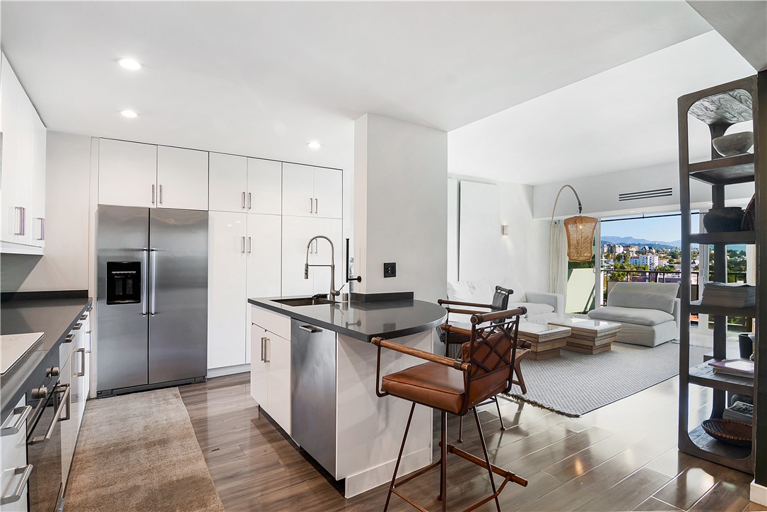 1155 N La Cienega Boulevard 711 Property Photo 12