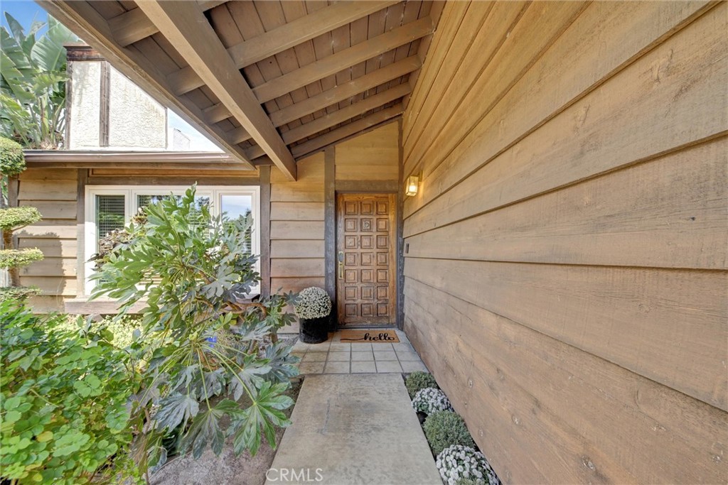 6714 Rhea Property Photo 4