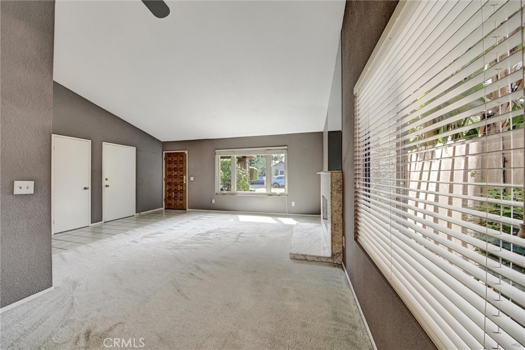 6714 Rhea Property Photo 7
