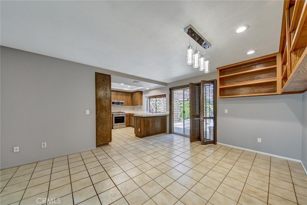 6714 Rhea Property Photo 14