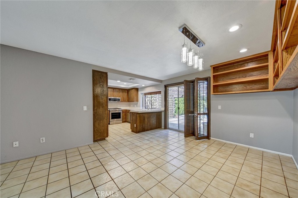 6714 Rhea Property Photo 14