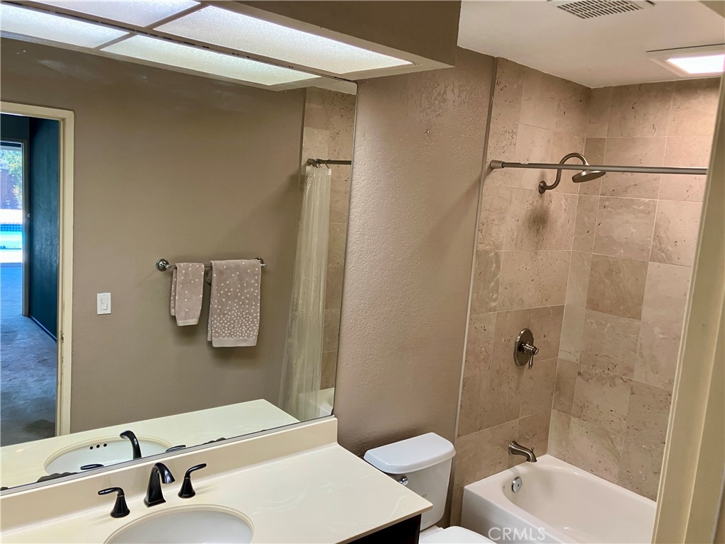 6714 Rhea Property Photo 18