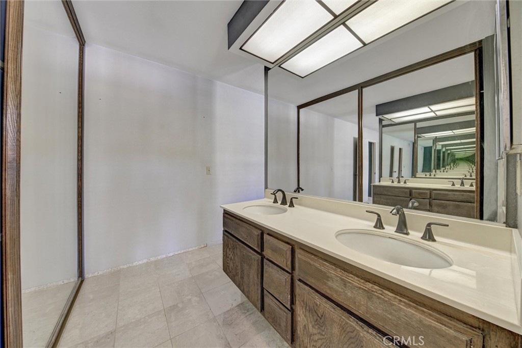 6714 Rhea Property Photo 24