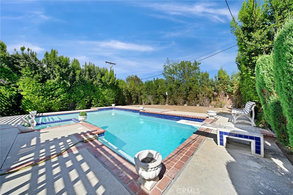6714 Rhea Property Photo 28