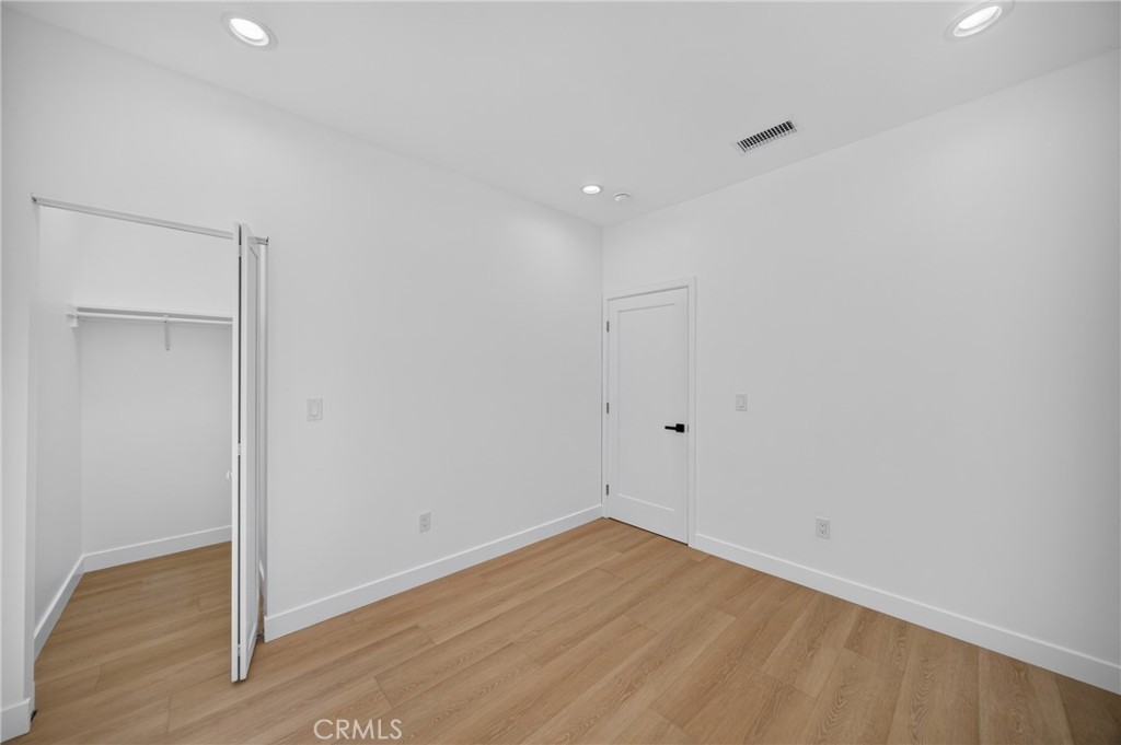 2939 10th Avenue Property Photo 8