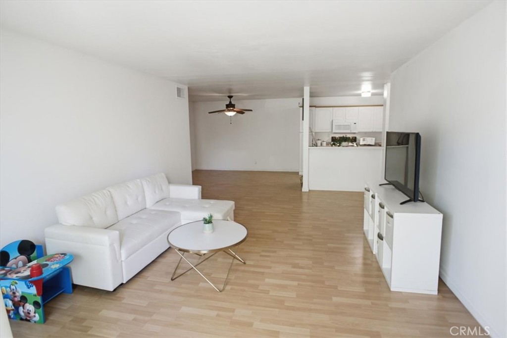 25716 Player T6 Property Photo 8