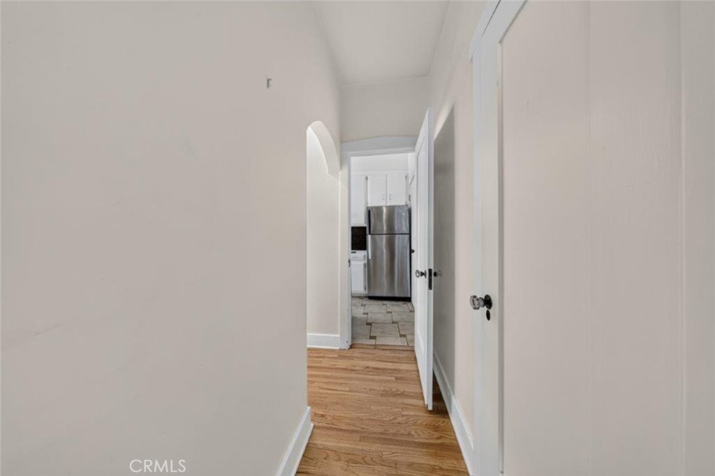 144 N La Peer Drive Property Photo 17