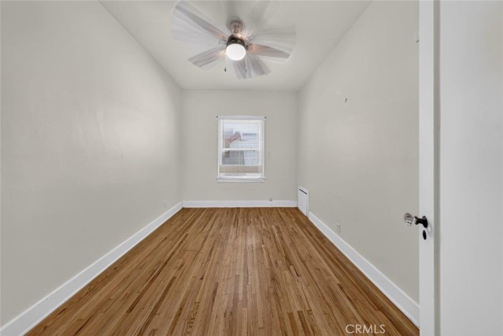 144 N La Peer Drive Property Photo 18