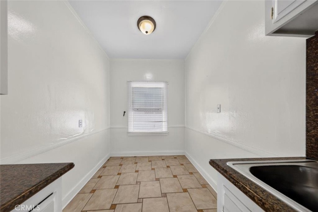 144 N La Peer Drive Property Photo 24