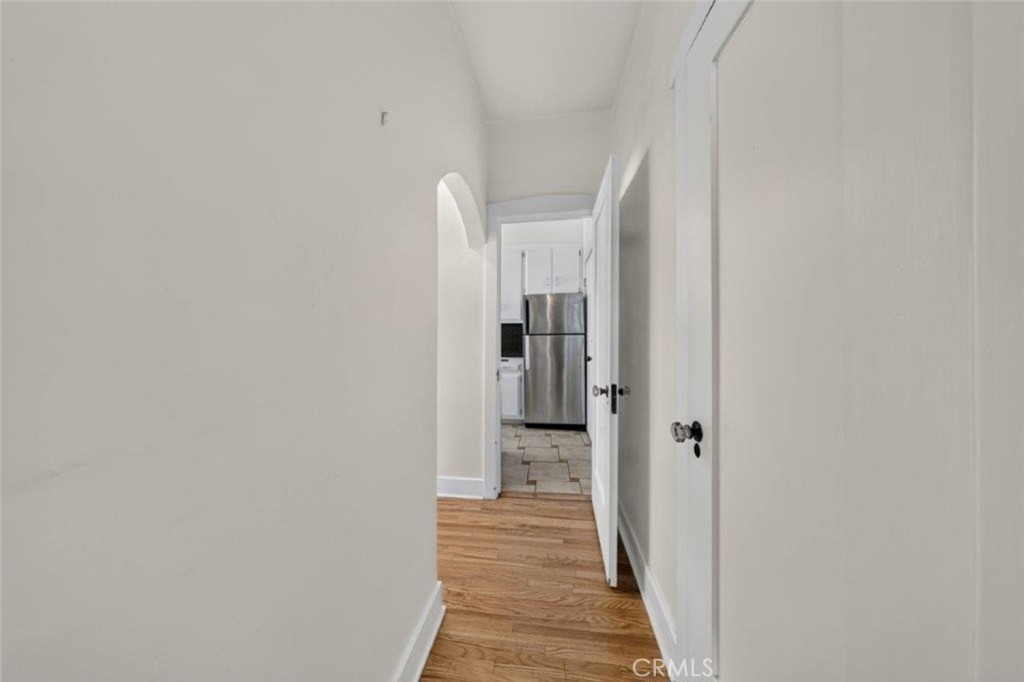144 N La Peer Drive Property Photo 29