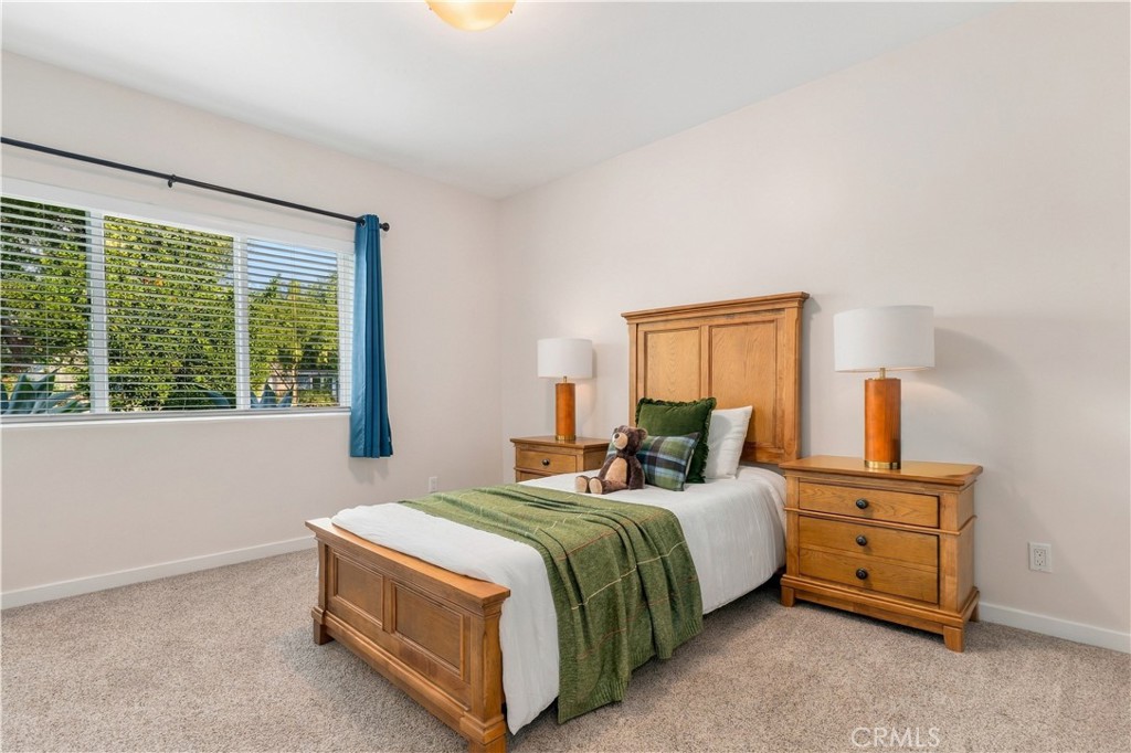 405 N Sunnyslope Avenue Property Photo 36