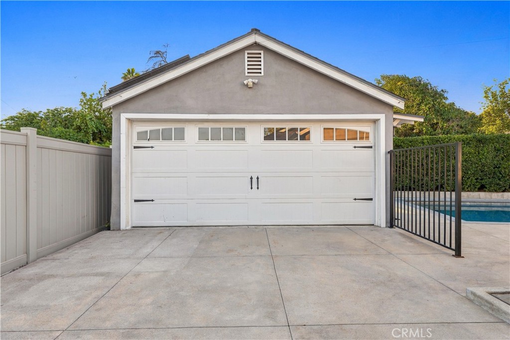 405 N Sunnyslope Avenue Property Photo 47