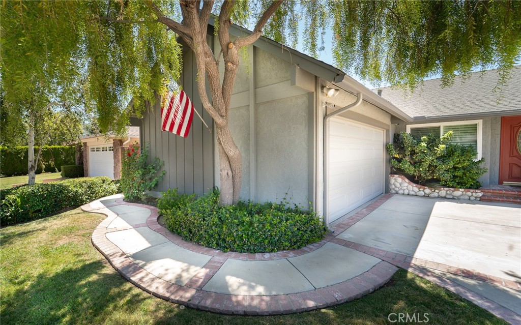 6050 E Malton Avenue Property Photo 3