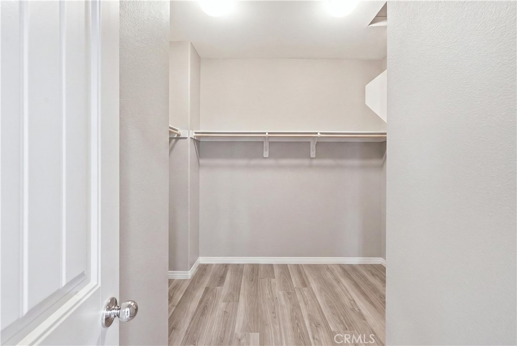 22077 Barrington Property Photo 9