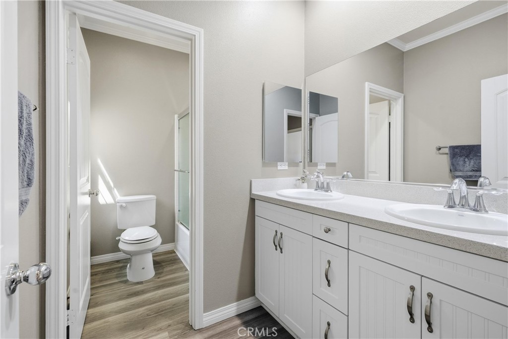 22077 Barrington Property Photo 10