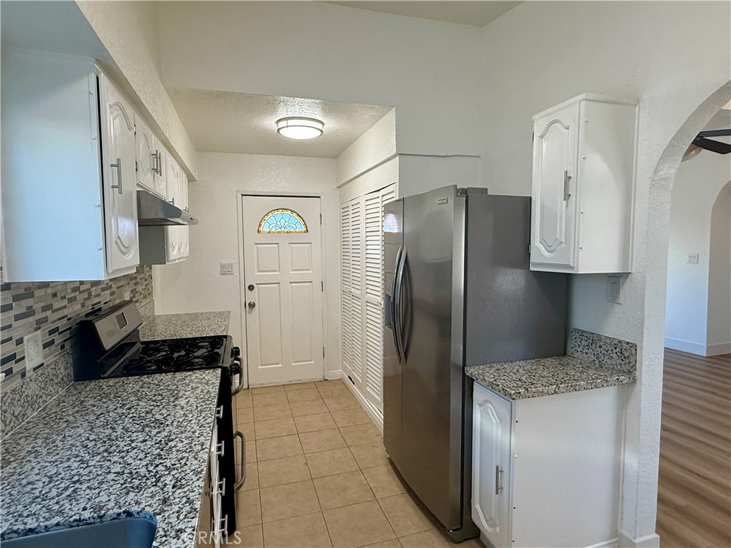 1016 W Avenue J14 Property Photo 4