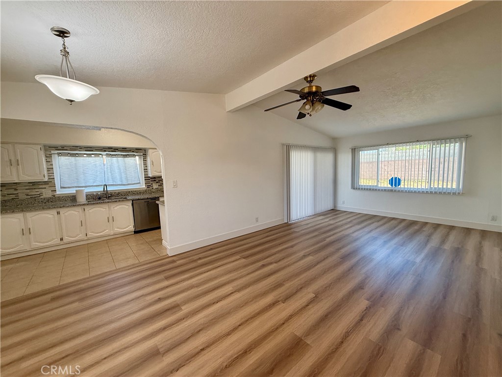 1016 W Avenue J14 Property Photo 5