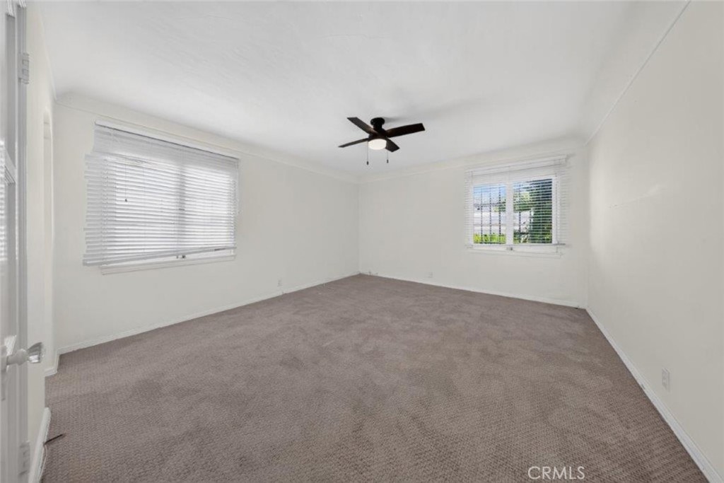 138 N La Peer Drive Property Photo 30