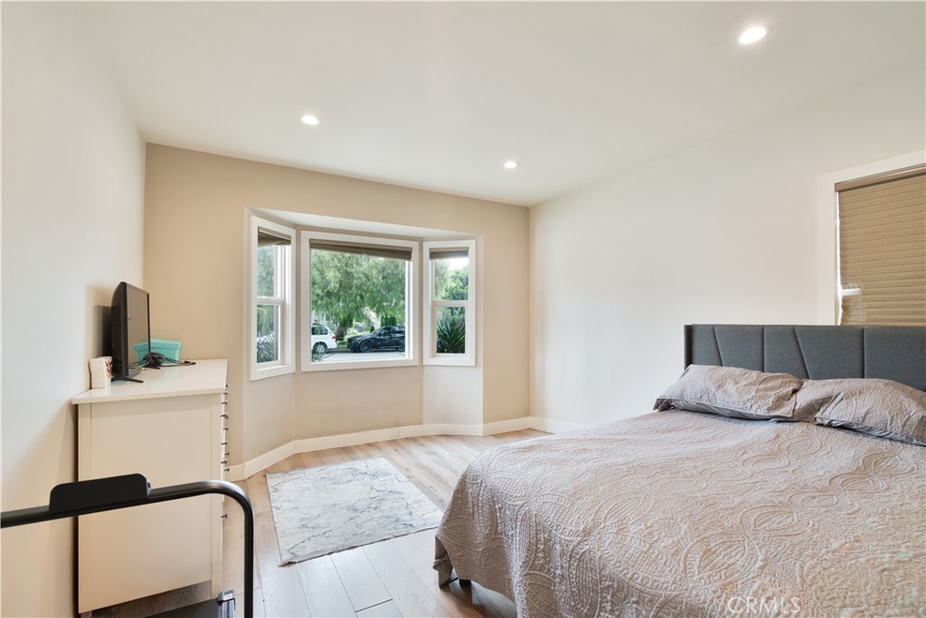 441 S Main Property Photo 5