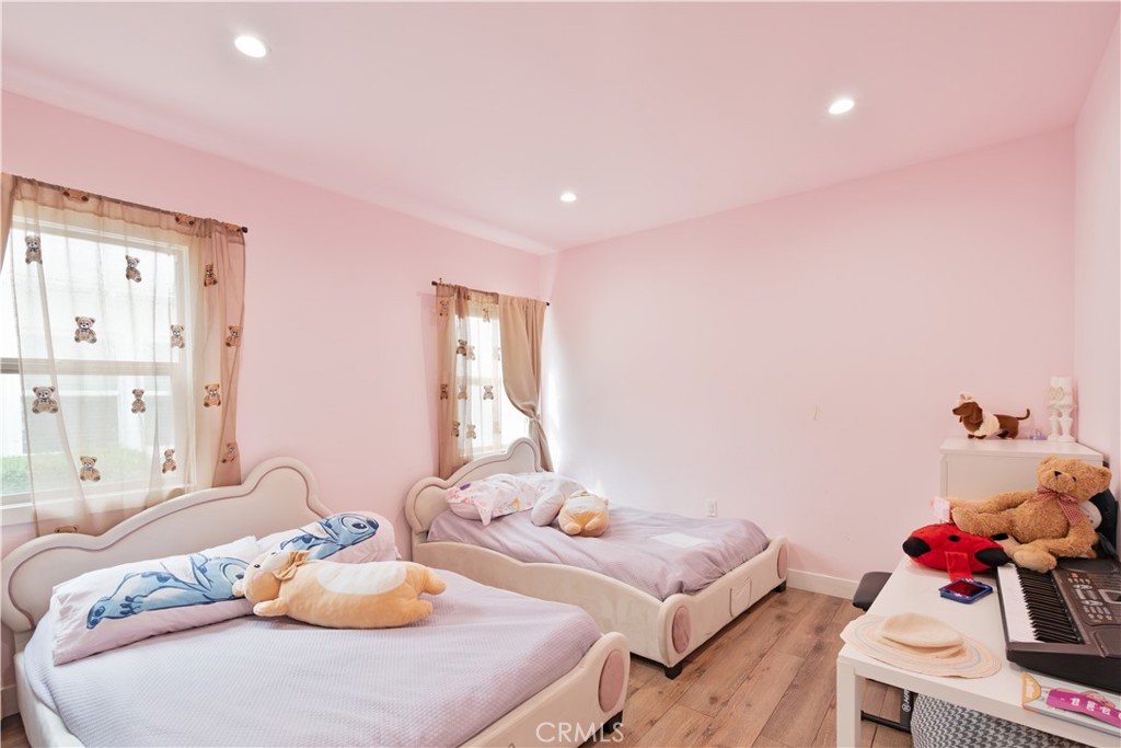 441 S Main Property Photo 9