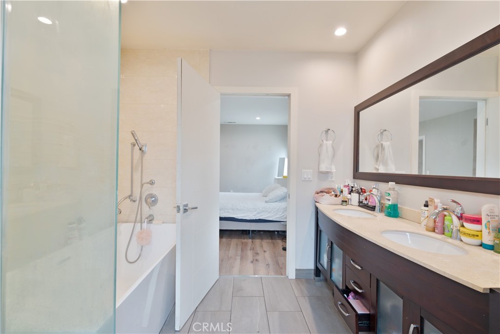441 S Main Property Photo 15