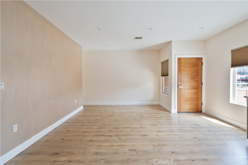 441 S Main Property Photo 23