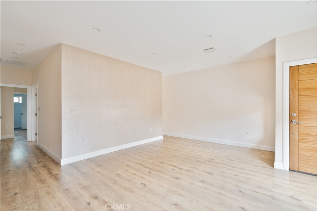 441 S Main Property Photo 24