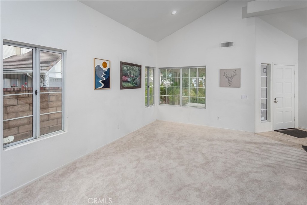 7221 Bouquet Drive Property Photo 5