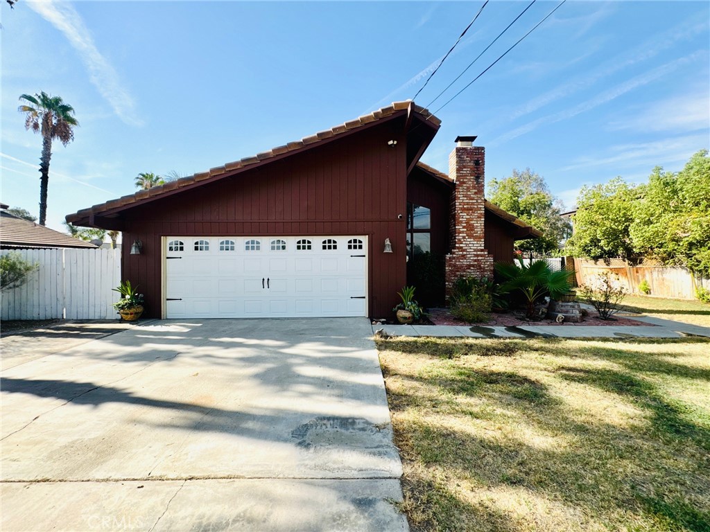 10611 Shellabarger Property Photo 6