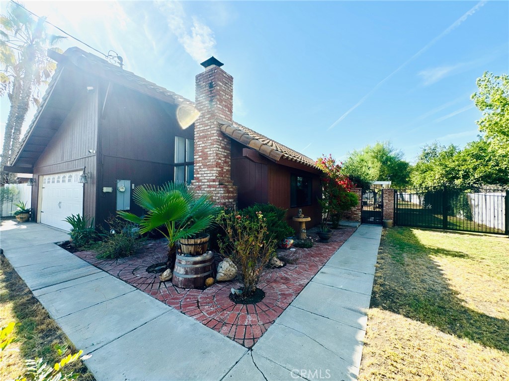 10611 Shellabarger Property Photo 7