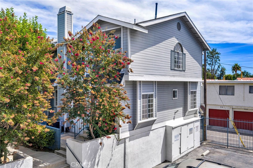 7420 Corbin Ave 8 Property Photo 1