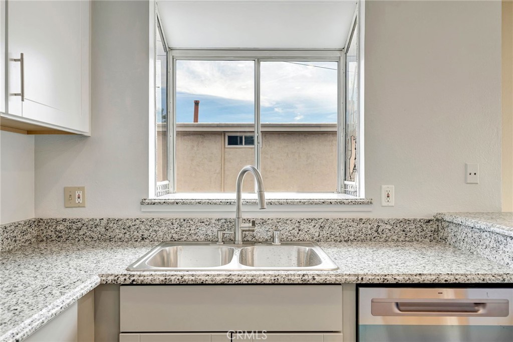 7420 Corbin Ave 8 Property Photo 11