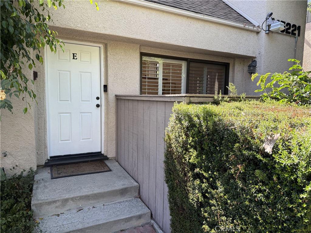 15221 Magnolia E Property Photo 1