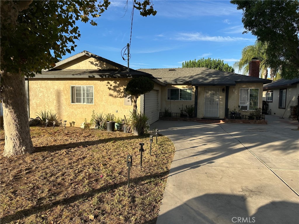 25022 Newhall Property Photo 2