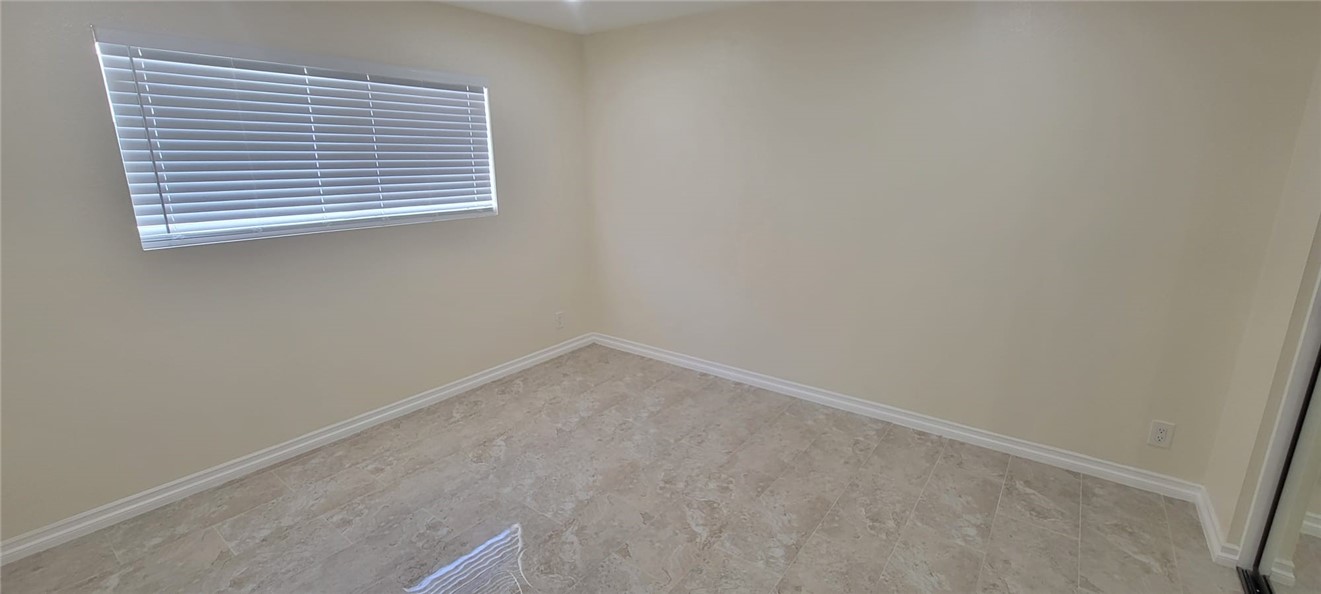 18611 Collins Street E 33 Property Photo 8