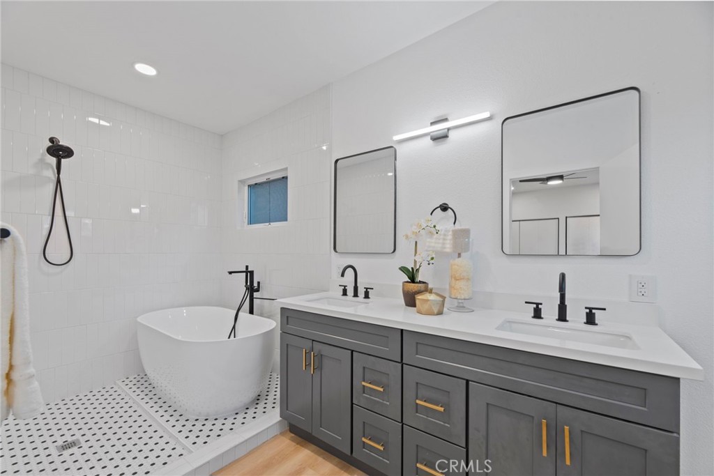 357 1/2 Cornwell Property Photo 18
