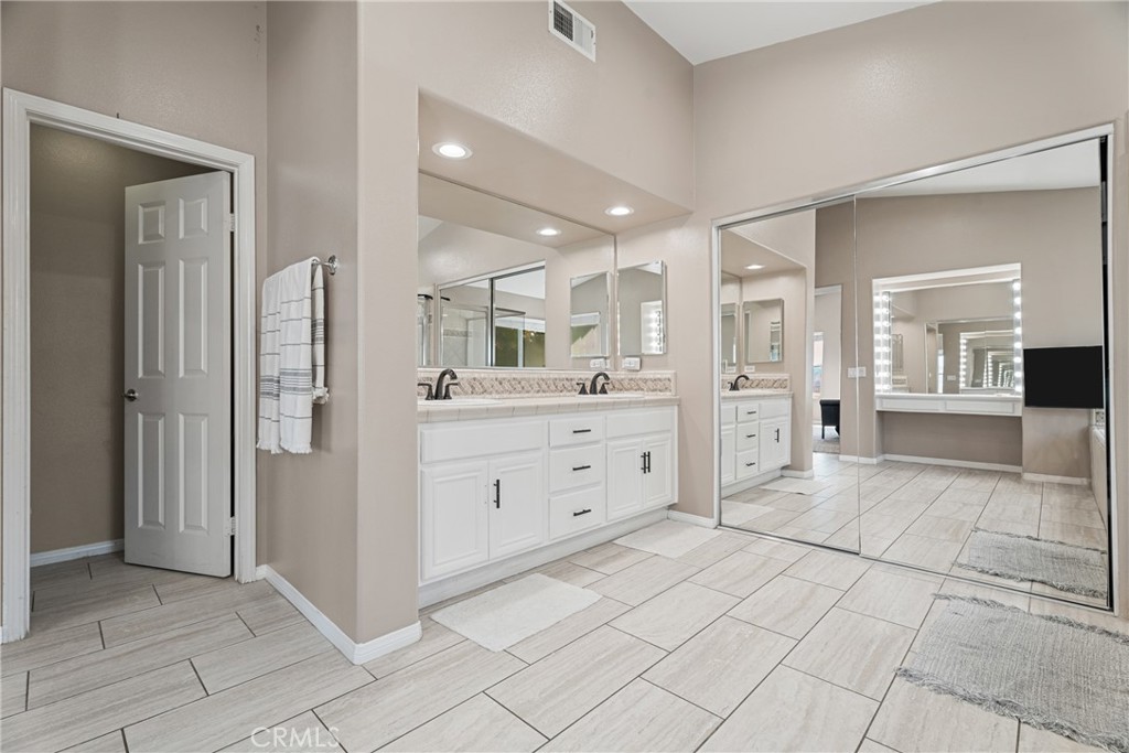 25745 Wallace Place Property Photo 29