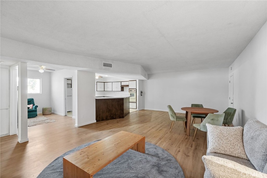19621 Ventura Boulevard Property Photo 46