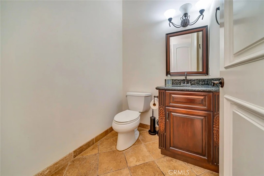 4822 Valjean Avenue Property Photo 30