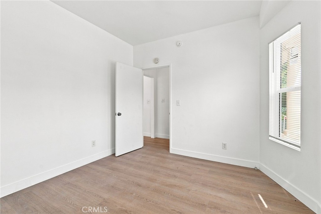 1223 E 35th Property Photo 15