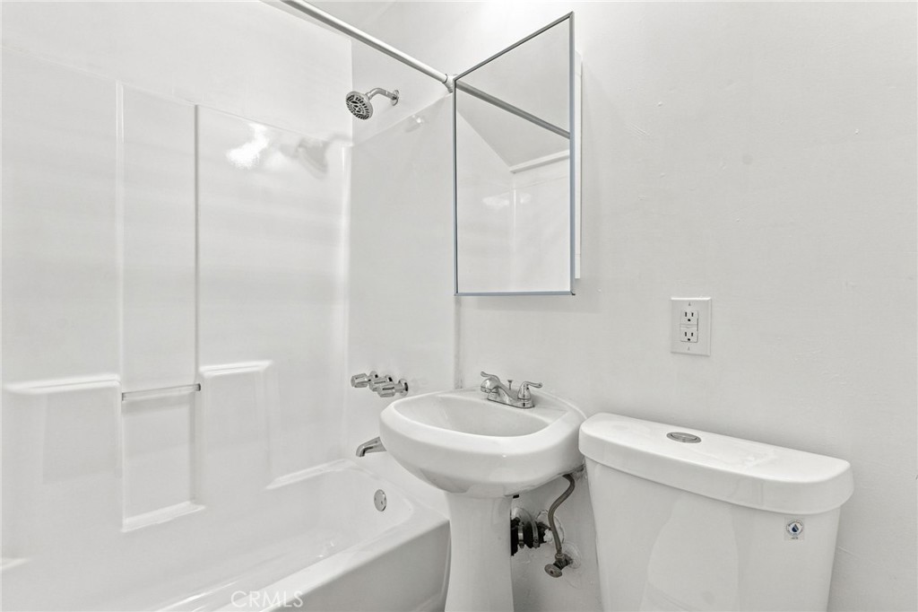1223 E 35th Property Photo 30