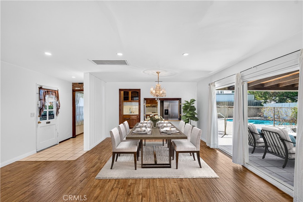23032 Cohasset Street Property Photo 10